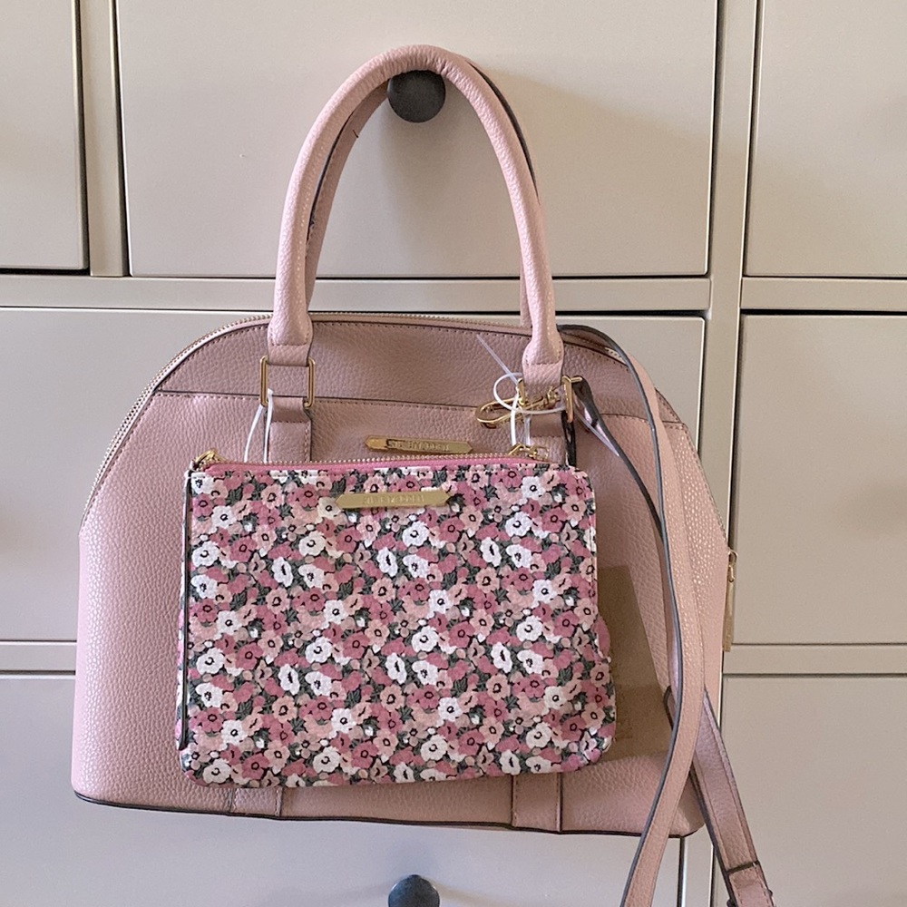 STEVE MADDEN PINK PURSE WITH MATCHING FLORAL WALLET